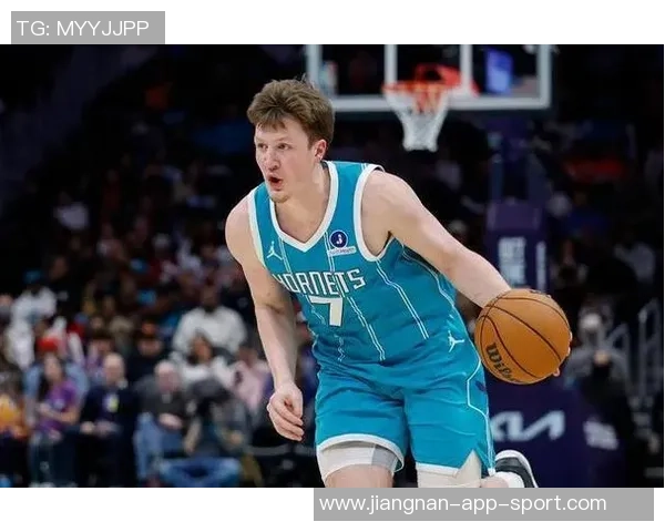 克尼佩尔表现出色4号秀三分球5投全中助球队赢得胜利 克尼佩尔表现出色4号秀三分球5投全中助球队赢得胜利